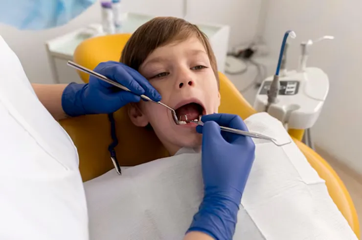 Pediatric dentist in Chennai providing child dental care, cavity check-ups, and kids-friendly dentistry at Smile Life Dental Clinic